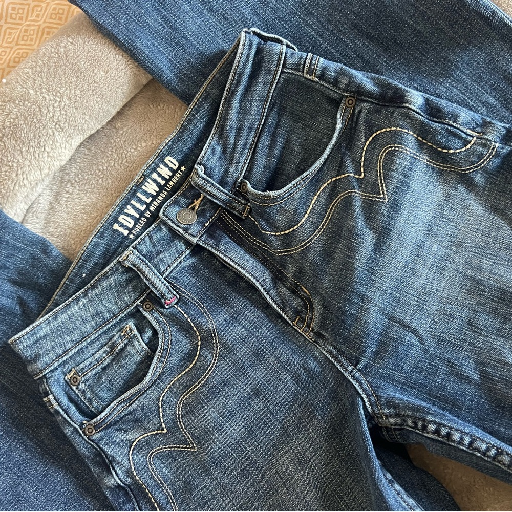 Sz 4 bell bottom Idyllwind jeans